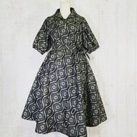 正絹＊幾何学模様織り出し柄大島紬立ち襟＊ふんわり袖テントライン・美ラインワンピースＭ～Ｌ