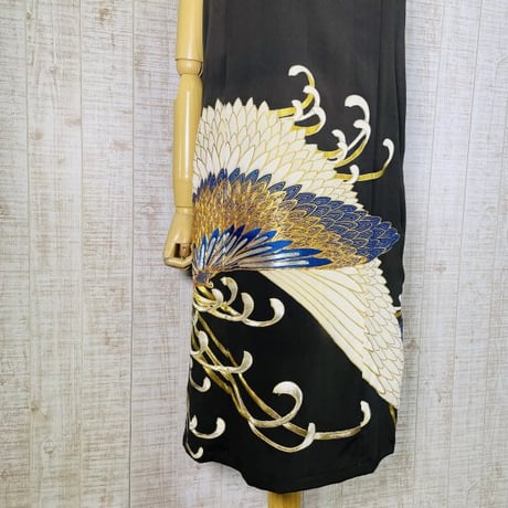 持ち込みオーダー＊おおきな菊模様刺繍正絹縮緬黒留袖ボトルネック裏地付きワンピースＬ
