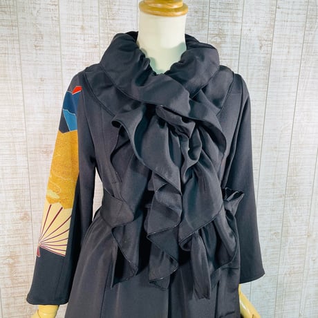 着物リメイク＊扇・鶴・家屋など古典柄刺繍正絹黒留袖ワンピースＭ～Ｌ＆ギャザーストール