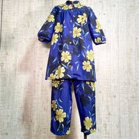 持ち込み＊反物オーダー＊大きな花柄浴衣地前開きスタンドカラーパフ袖オーバーブラウスとズボンＭ～Ｌ