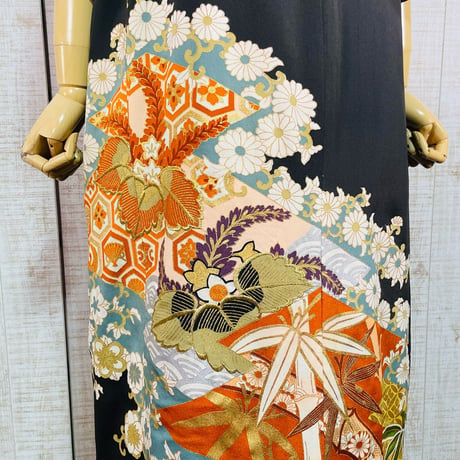 桐菊笹唐草模様刺繍＊正絹黒留袖ラグラン袖総裏付きワンピースＭ～Ｌ＆ギャザーストール