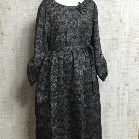 正絹華紋織り出し西陣伝承紬で総裏２WAYリボン袖ギャザーワンピＬ～３Ｌ＆リボン＆コサージュ