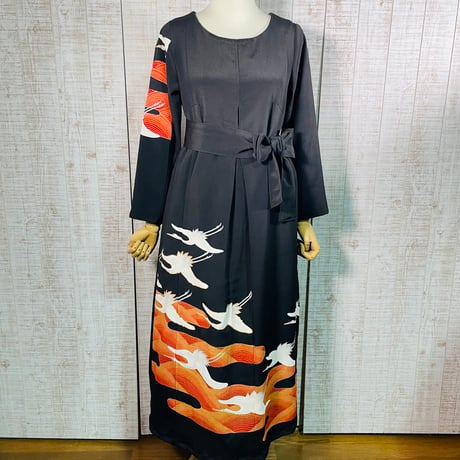 作家物＊夕焼けに群鶴刺繍正絹黒留袖ワンピースＭ～Ｌ＆ギャザーストール