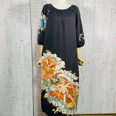 桐菊笹唐草模様刺繍＊正絹黒留袖ラグラン袖総裏付きワンピースＭ～Ｌ＆ギャザーストール