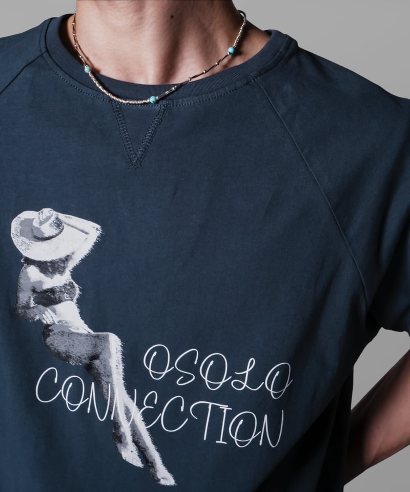 obscured beauty tee(dusty navy) | osolo Connection