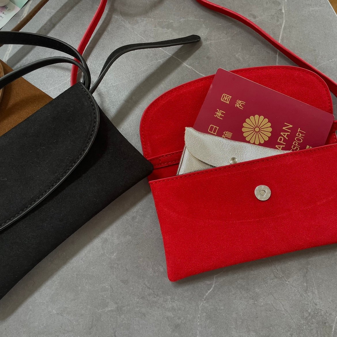 赤 スエード ショルダーバッグ スエード風ショルダーバッグ | and Sea