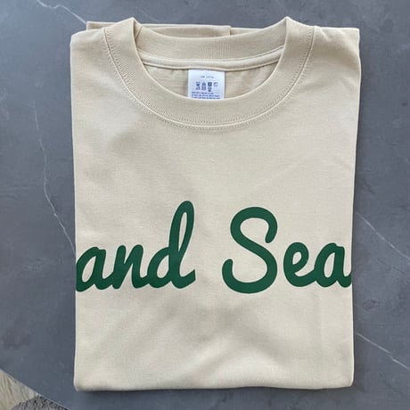 and Sea グリーンロゴ半袖Tシャツ