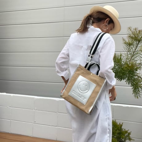 SMILEYリネントート　ストラップ付き