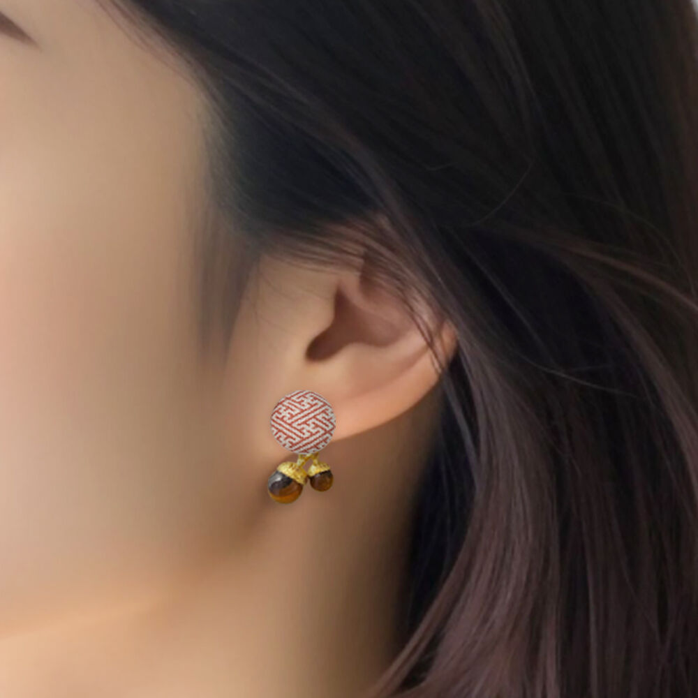 手染め釦+天然石タイガーアイどんぐり ピアス 12柄から選べる 茜色