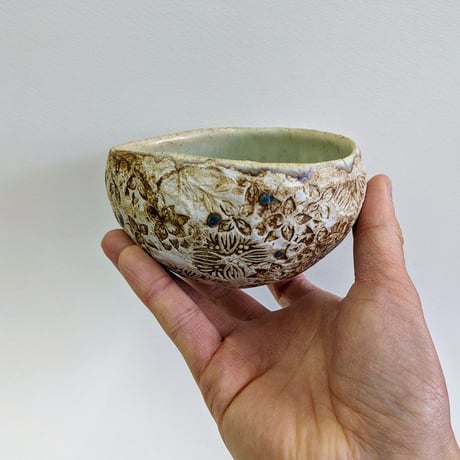 丸カップ　小鉢　草模様　白