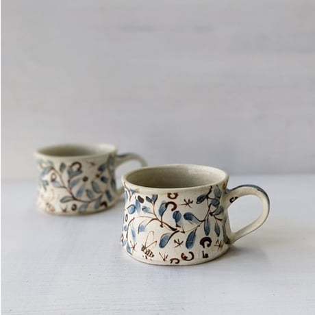 コーヒーカップ/平底/蝶と蜜蜂