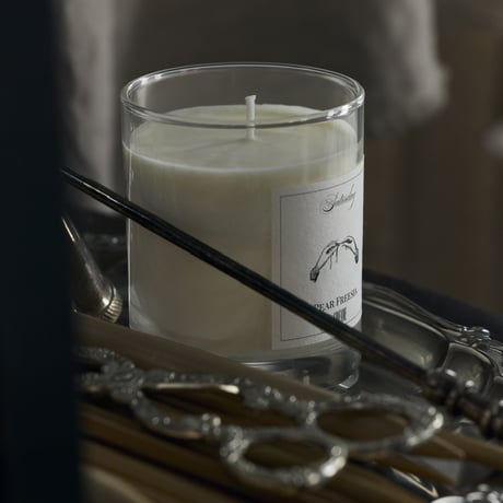 candle / saturday / pear freesia