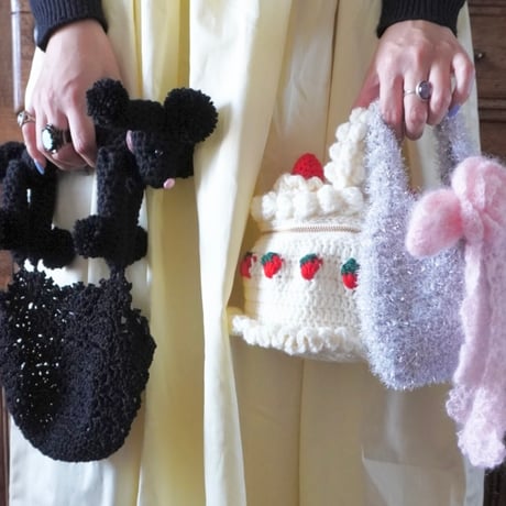 イチゴのホールケーキバッグの編みものキット / Whole Strawberry Cake Bag Crochet Kit