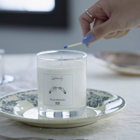 candle / saturday / pear freesia
