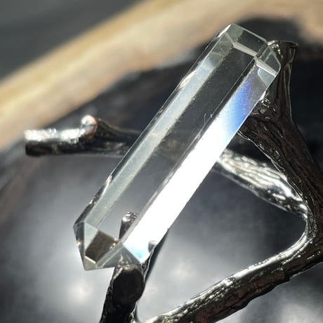 水晶【ヒマラヤ山脈・マニカラン産】ミニタワー◆六角柱ポイント◆天然石◆パワーストーン