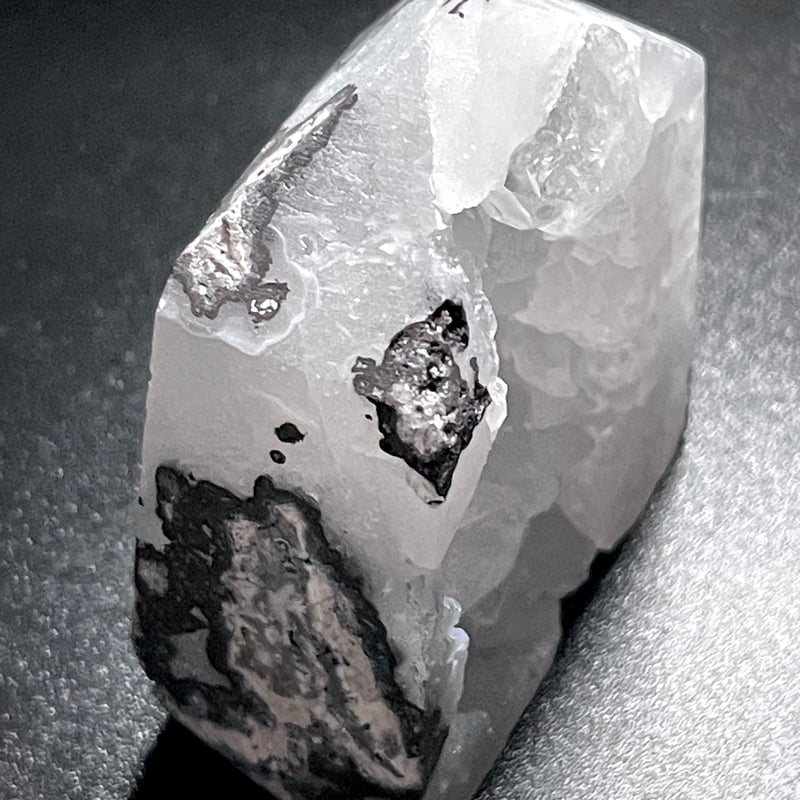 ホワイトアゲート【瑪瑙】ドゥルージータワー【龍穴】ポイント◇天然石