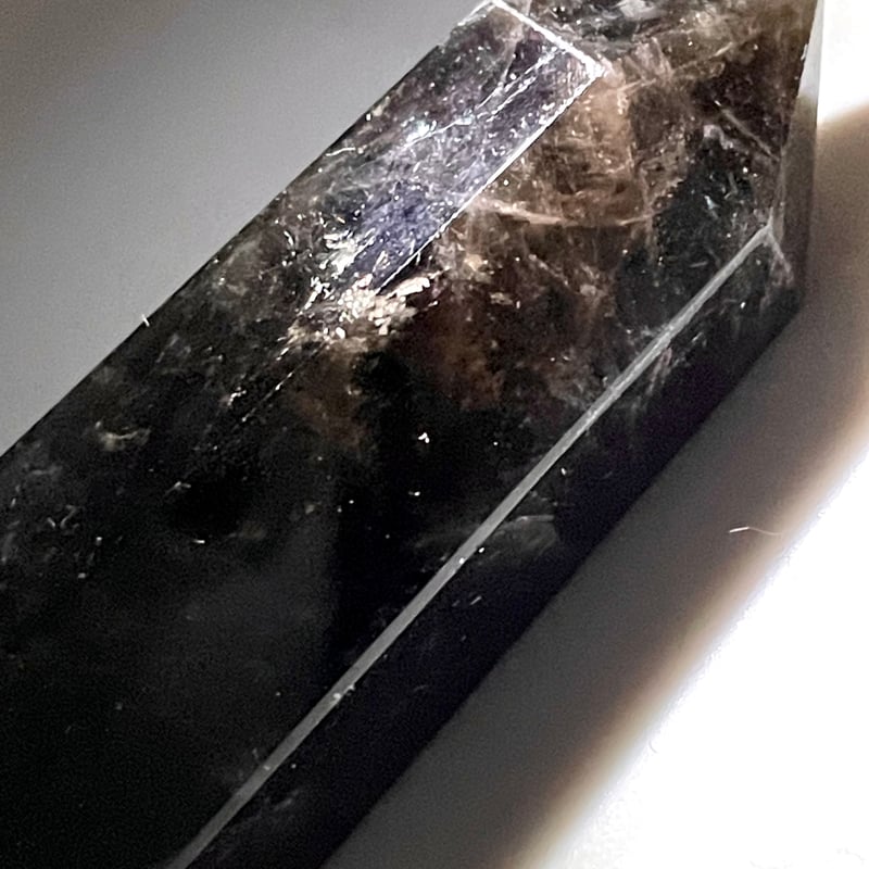 モリオン△黒水晶】六角柱◇ポイント◇タワー◇魔除け◇邪気払い モリオン△黒水晶】六角柱◇ポイント◇タワー◇魔除け◇邪気払い
