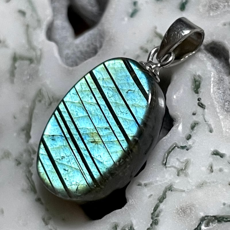 ラブラドライト【ペンダントトップ】オーバル型◇天然石