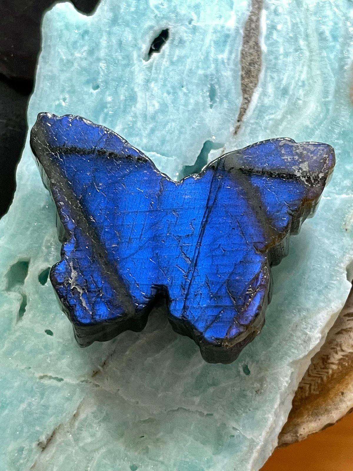 ラブラドライト】蝶々◇彫刻◇カービング◇天然石◇パワーストーン