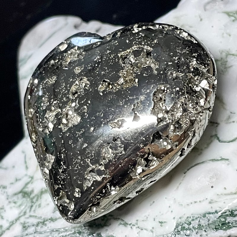 パイライト【黄鉄鉱】ハート型◇パーム◇天然石◇パワーストーン