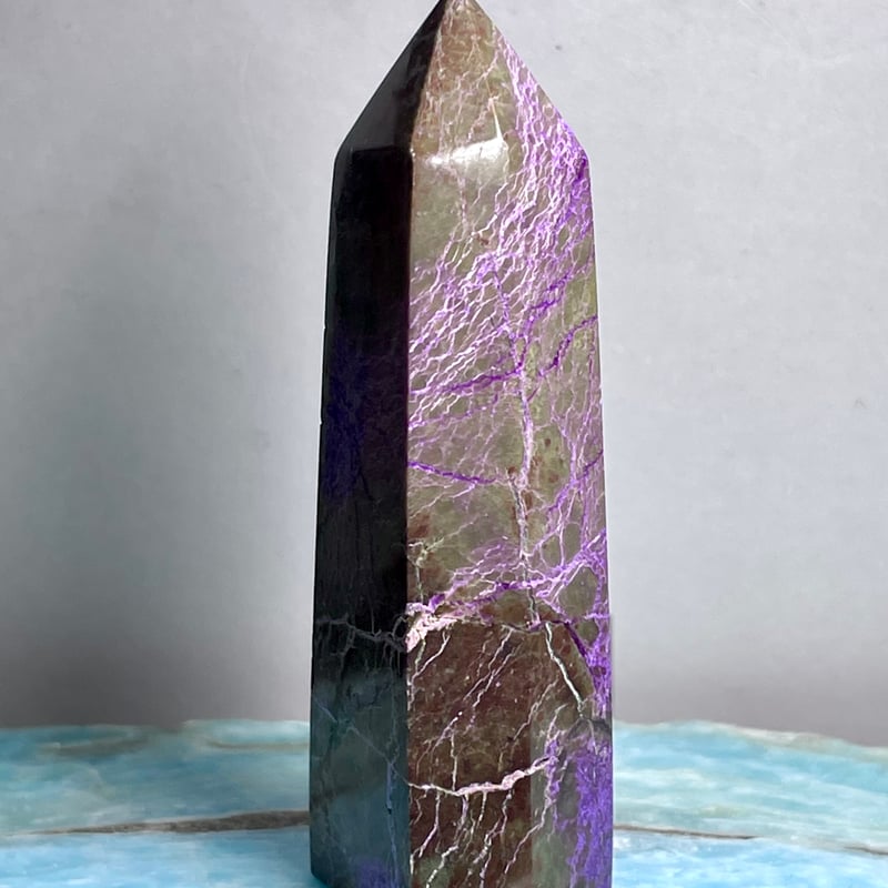 アトランティサイト【杉石】スティヒタイト◇六角柱タワー