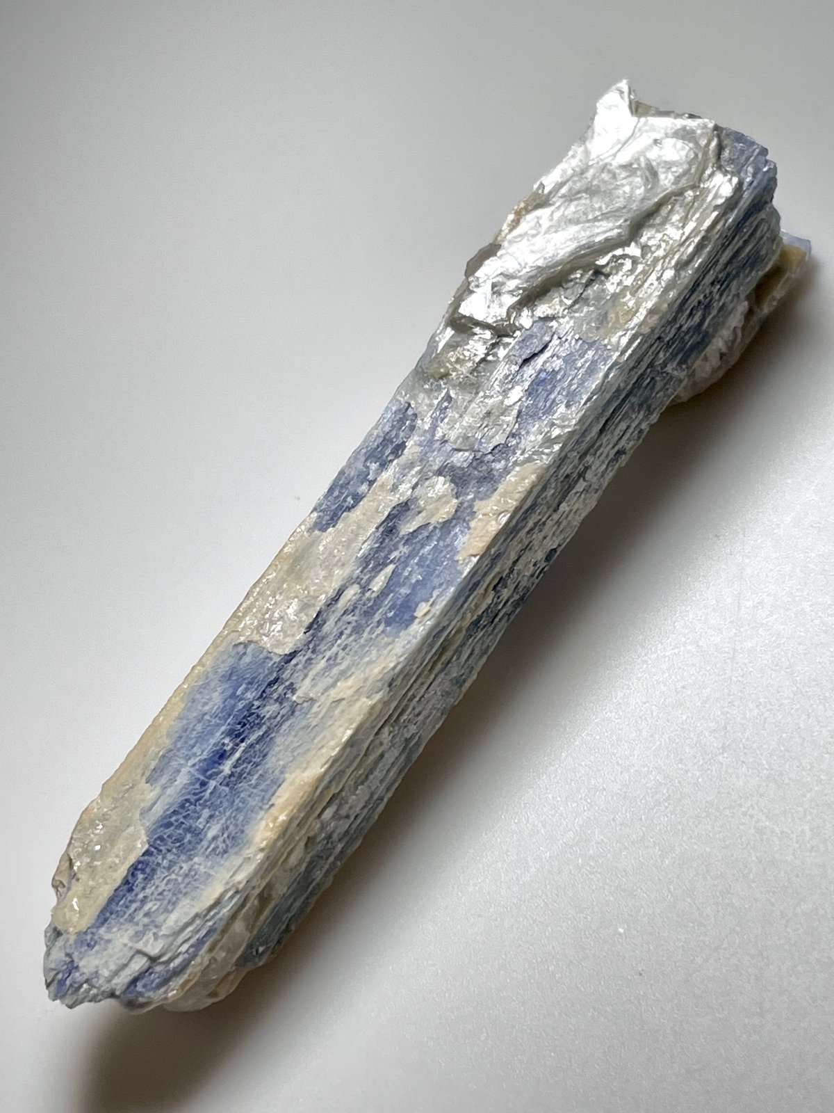 パワーストーン　天然石　原石　カヤナイト　1367g　No.78 カイヤナイト 原石 】 藍晶石 カイヤナイト Kyanite 天然石 原石