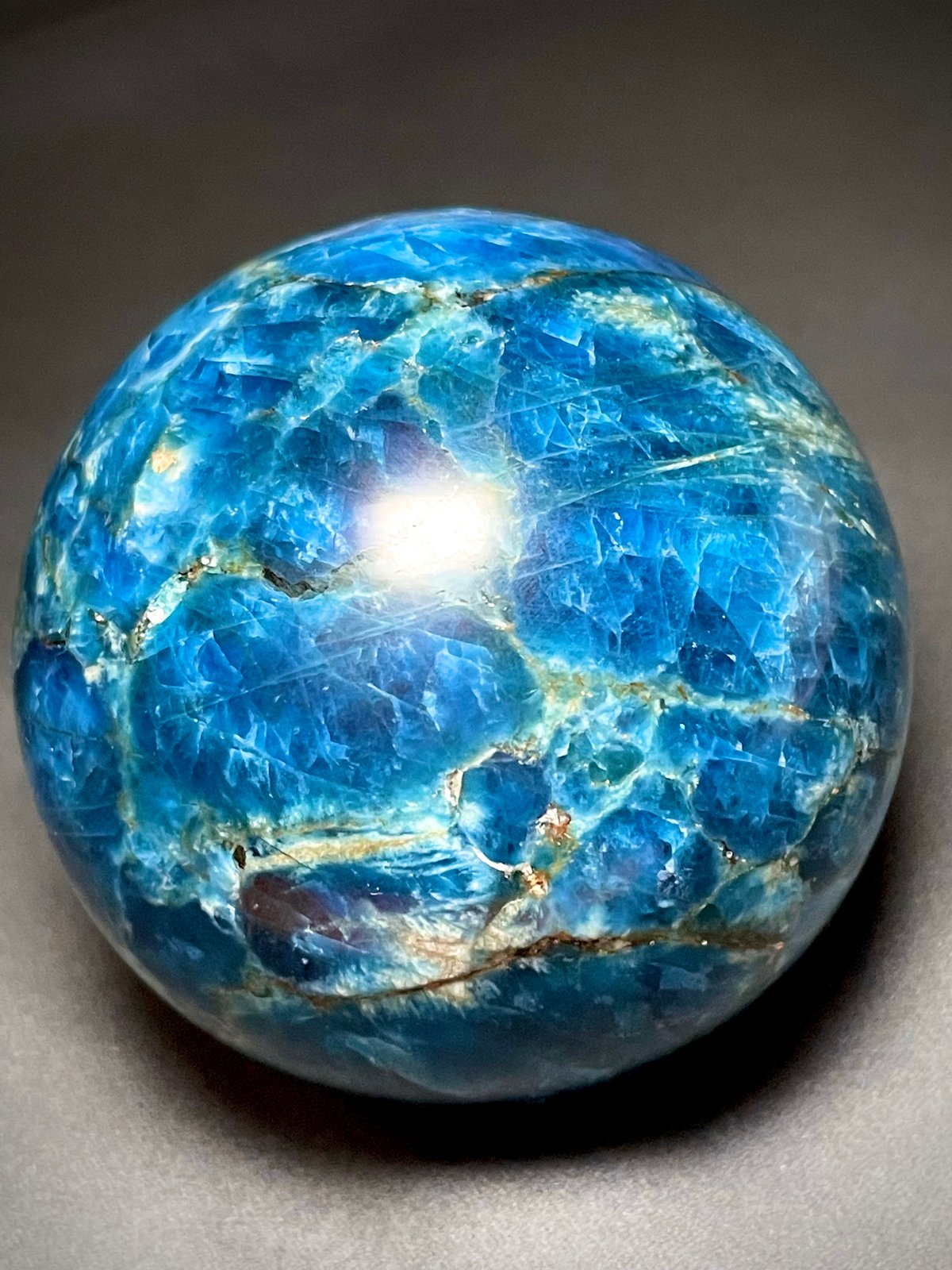 【アパタイト スフィア】 アパタイト ボール 台座付き　丸玉 64mm アパタイト スフィア】 アパタイト ボール 台座付き丸玉 64mm