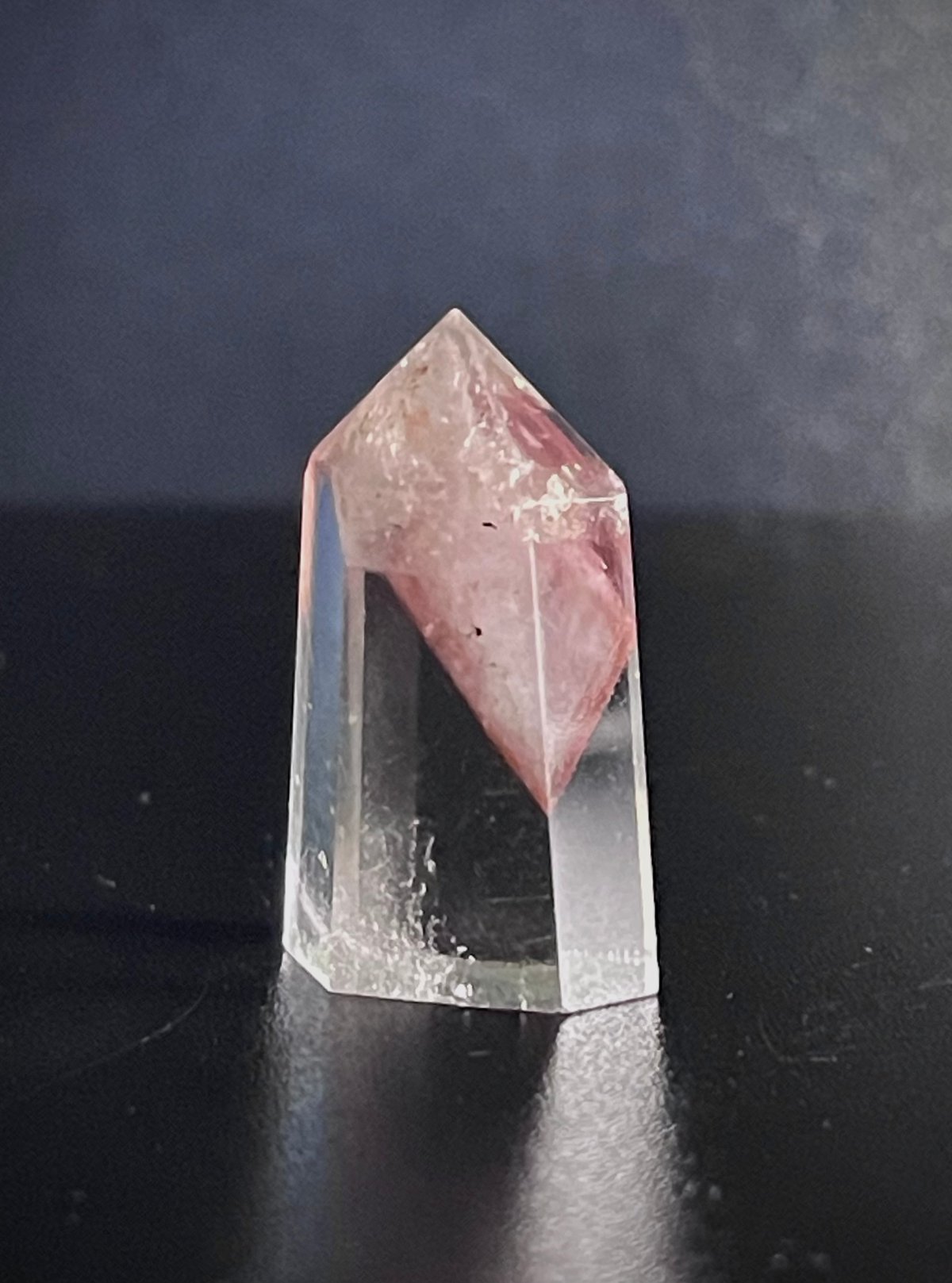 レッドファントムクォーツ【赤幻影水晶】六角柱◇タワー レッドファントムクォーツ【赤幻影水晶】六角柱◇タワー