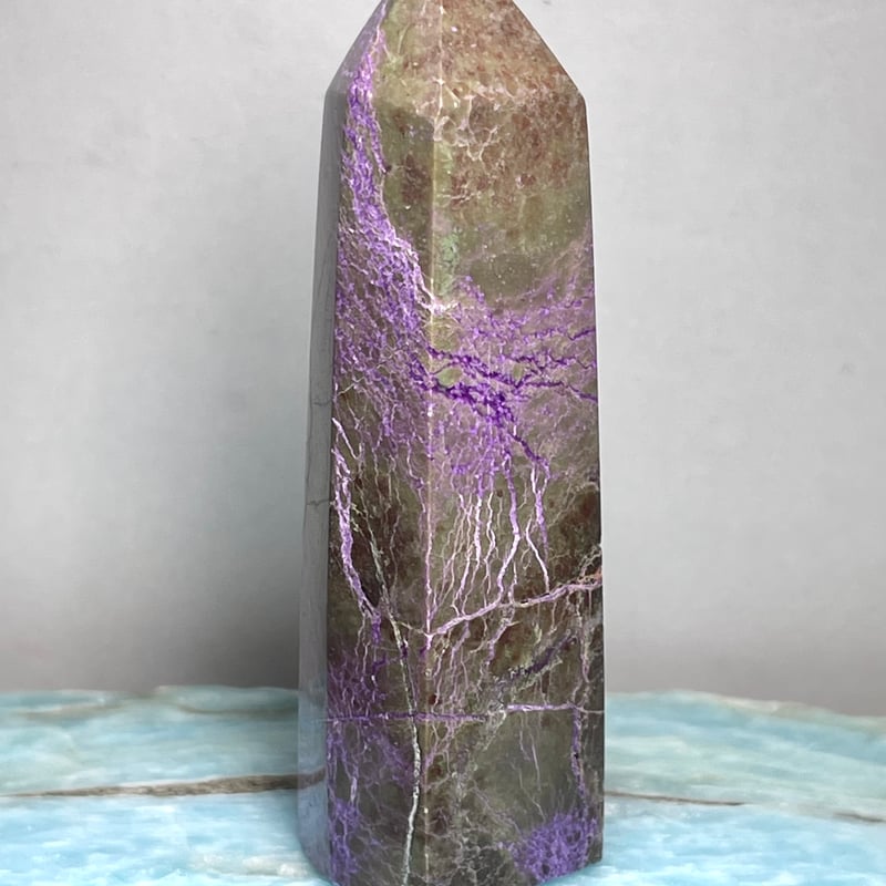 アトランティサイト【杉石】スティヒタイト◇六角柱タワー