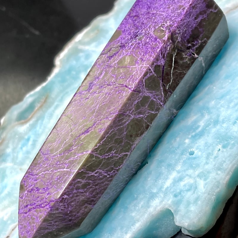 アトランティサイト【杉石】スティヒタイト◇六角柱タワー