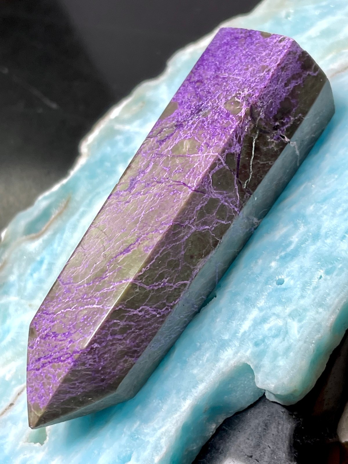 アトランティサイト【杉石】スティヒタイト◇六角柱タワー