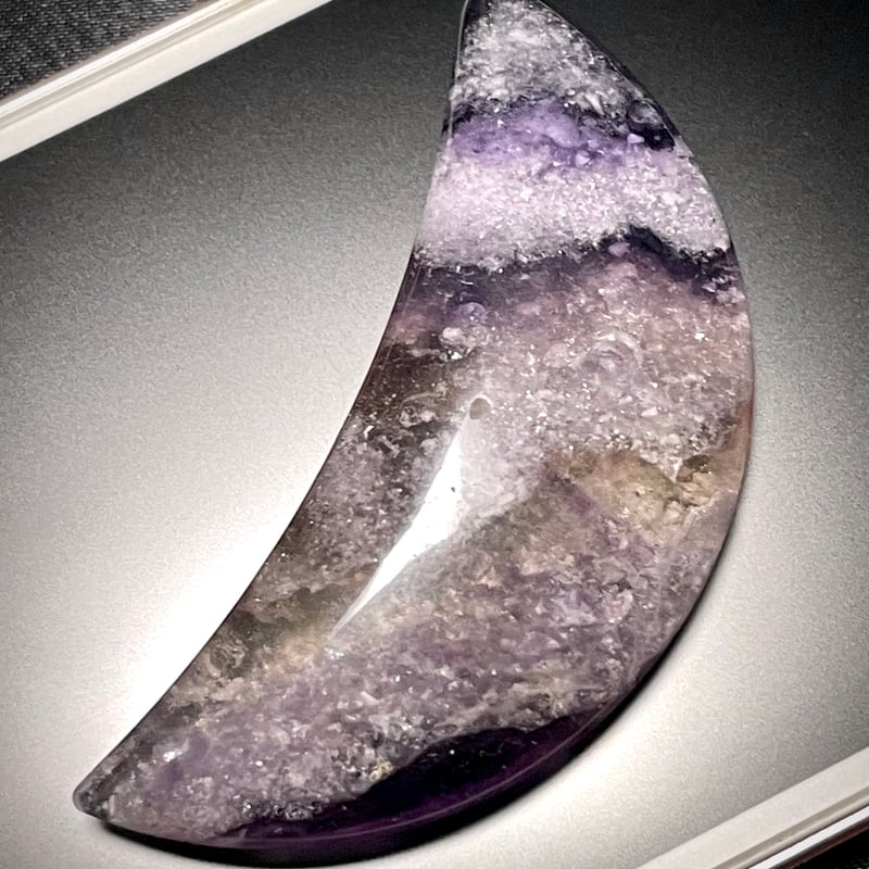 フローライト【蛍石】クレセントムーン◇三日月型◇天然石