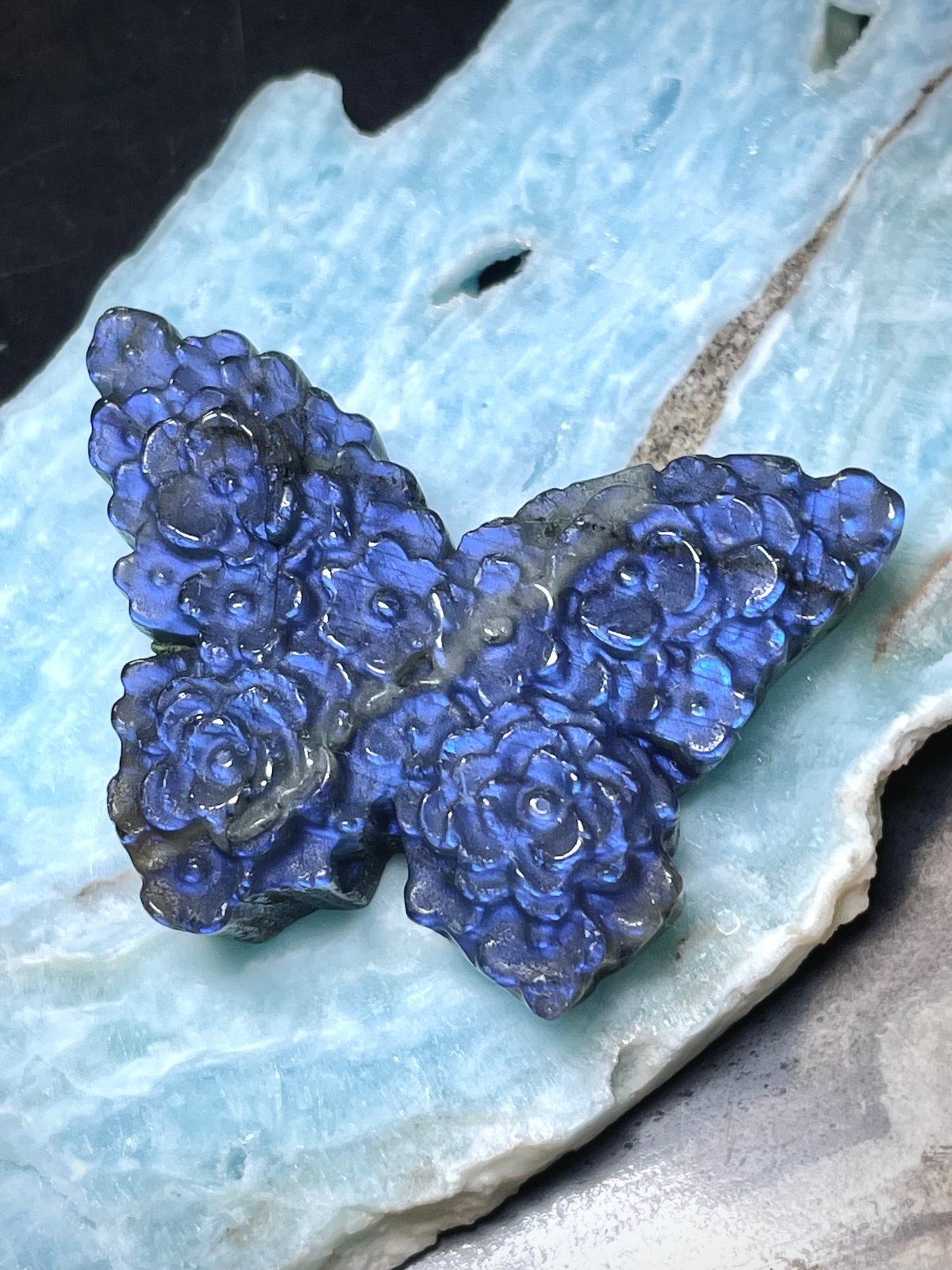 ラブラドライト】蝶々◇彫刻◇カービング◇天然石◇パワーストーン