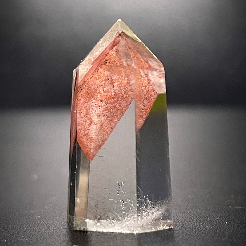 レッドファントムクォーツ【赤幻影水晶】六角柱◇タワー レッドファントムクォーツ【赤幻影水晶】六角柱◇タワー