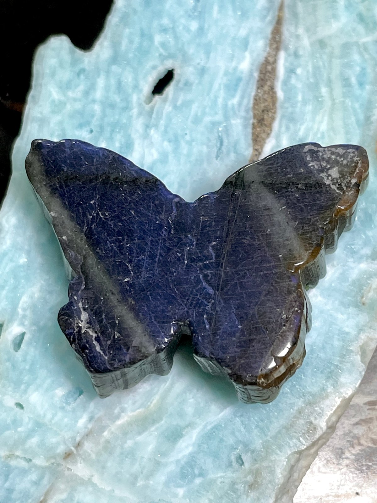 ラブラドライト】蝶々◇彫刻◇カービング◇天然石◇パワーストーン