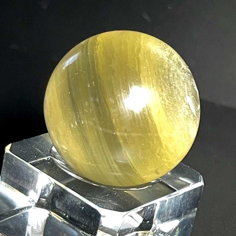 ゴールデンマイカスフィア　丸玉　約57mm 　素敵な逸品 ☆複雑に絡み合う層状結晶☆超希少スフィア☆神秘的な幾何学模様