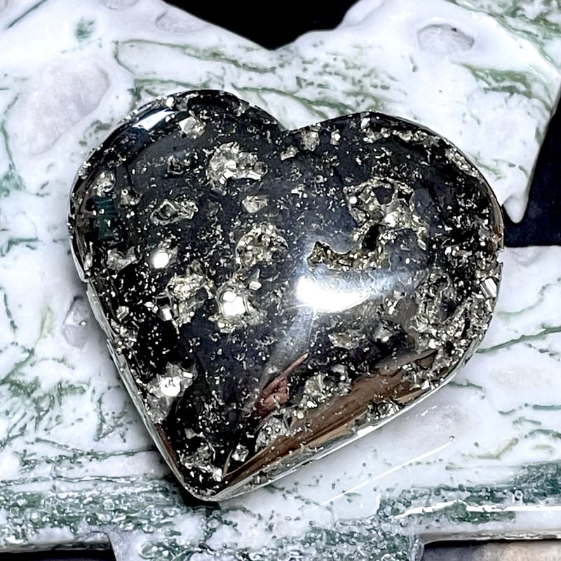 パイライト【黄鉄鉱】ハート型◇パーム◇天然石◇パワーストーン