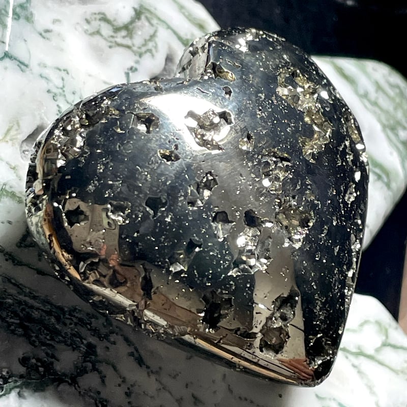 パイライト【黄鉄鉱】ハート型◇パーム◇天然石◇パワーストーン