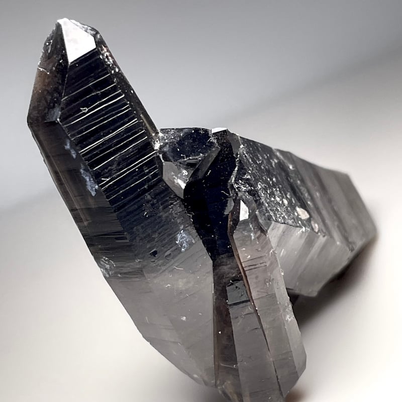 極上モリオン【黒水晶】ポイント◇クラスター◇天然石 極上モリオン【黒水晶】ポイント◇クラスター◇天然石