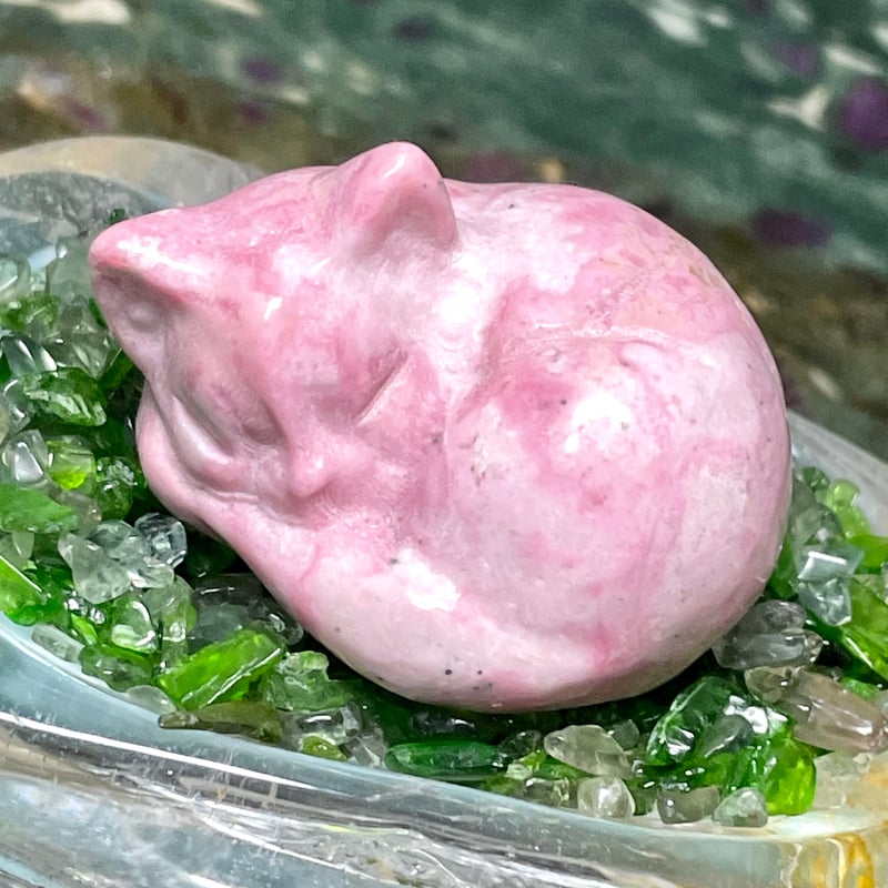 ロードナイト【薔薇輝石】眠り猫◇置物◇天然石◇パワーストーン