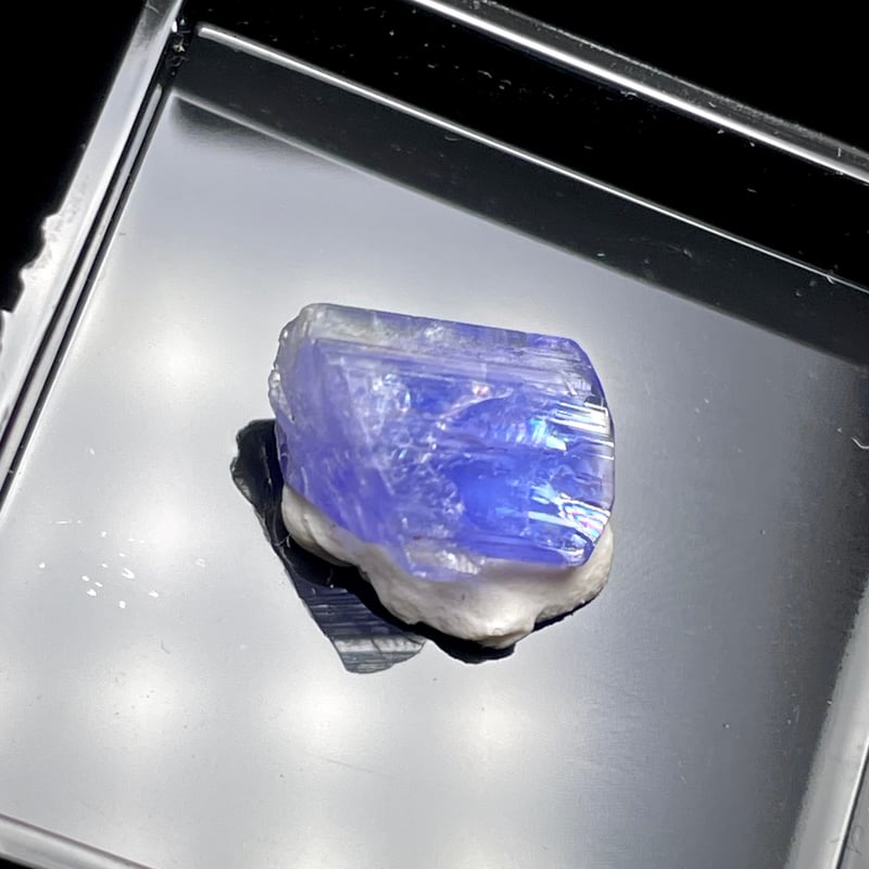 希少★宝石質【タンザナイト】結晶◆原石◆約5.15ct◆天然石◆パワーストーン 希少☆宝石質【タンザナイト】結晶◇原石◇ケース付◇天然石