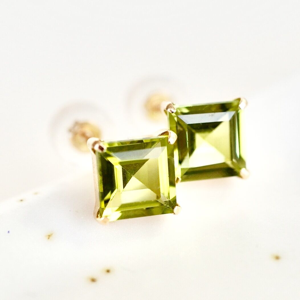 K18YG(イエローゴールド) ペリドット 一粒石 ピアス 保証書付 IA