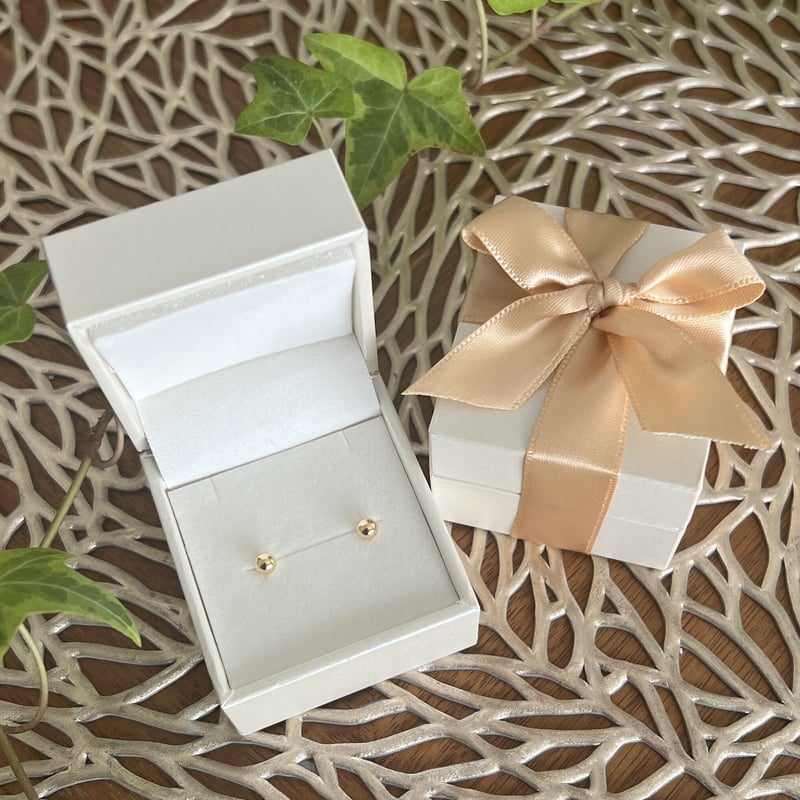 K18シンプルボールゴールドピアス　箱付き　美品　1239K2501 K18シンプルボールゴールドピアス 箱付き 美品 1239K2501 K18YG