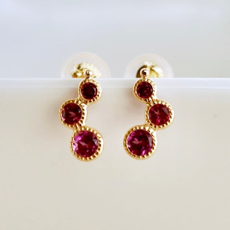 K18YG(イエローゴールド) ロードライトガーネット ピアス 保証書付 SIA