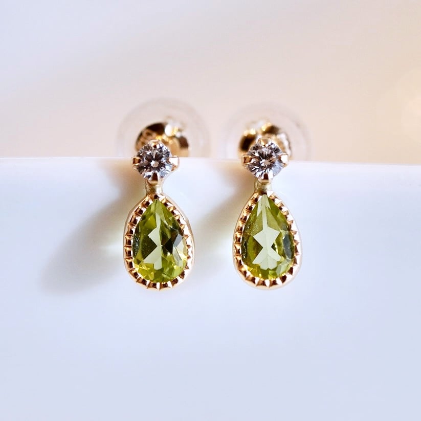 K10 (イエローゴールド) アンティーク ペリドット ピアス 保証書付 SE