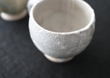 小坂梨絵　マグカップ  持ち手丸