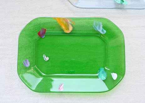 天気雨　隅切り皿　絵の具