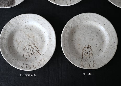 金成潤子　リム皿　犬
