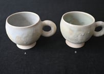 小坂梨絵　マグカップ  持ち手丸