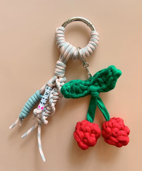 【即納】carabiner charm / cherry
